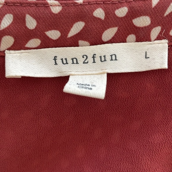 Women’s v-neck blouse - Picture 2 of 3